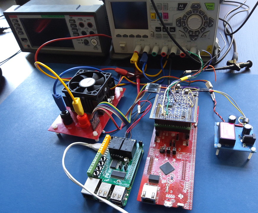 Programmable DC Load action picture